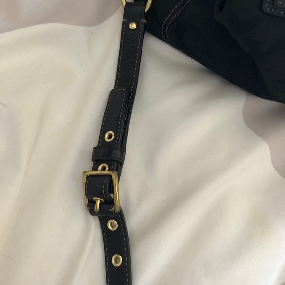 Coach Hampton Signature Bag in black. - Picture 3 of 8